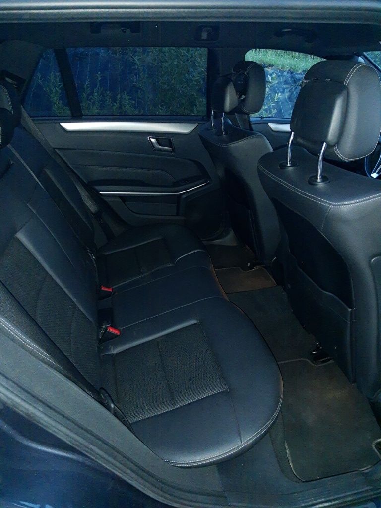 Mercedes E 220 Bluetec 135 tkm Avantgarde Biturbo 9G-tronic