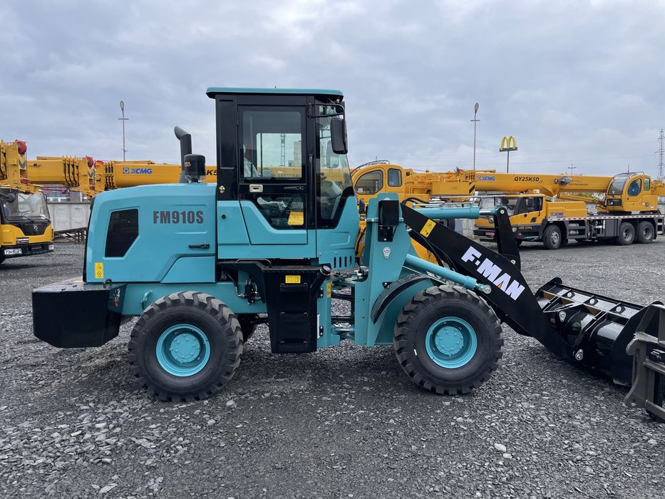 Новий фронтальний навантажувач 1.2 Тон