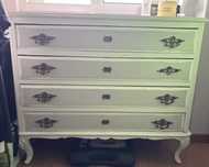 comoda de madeira vintage con 4 gavetas