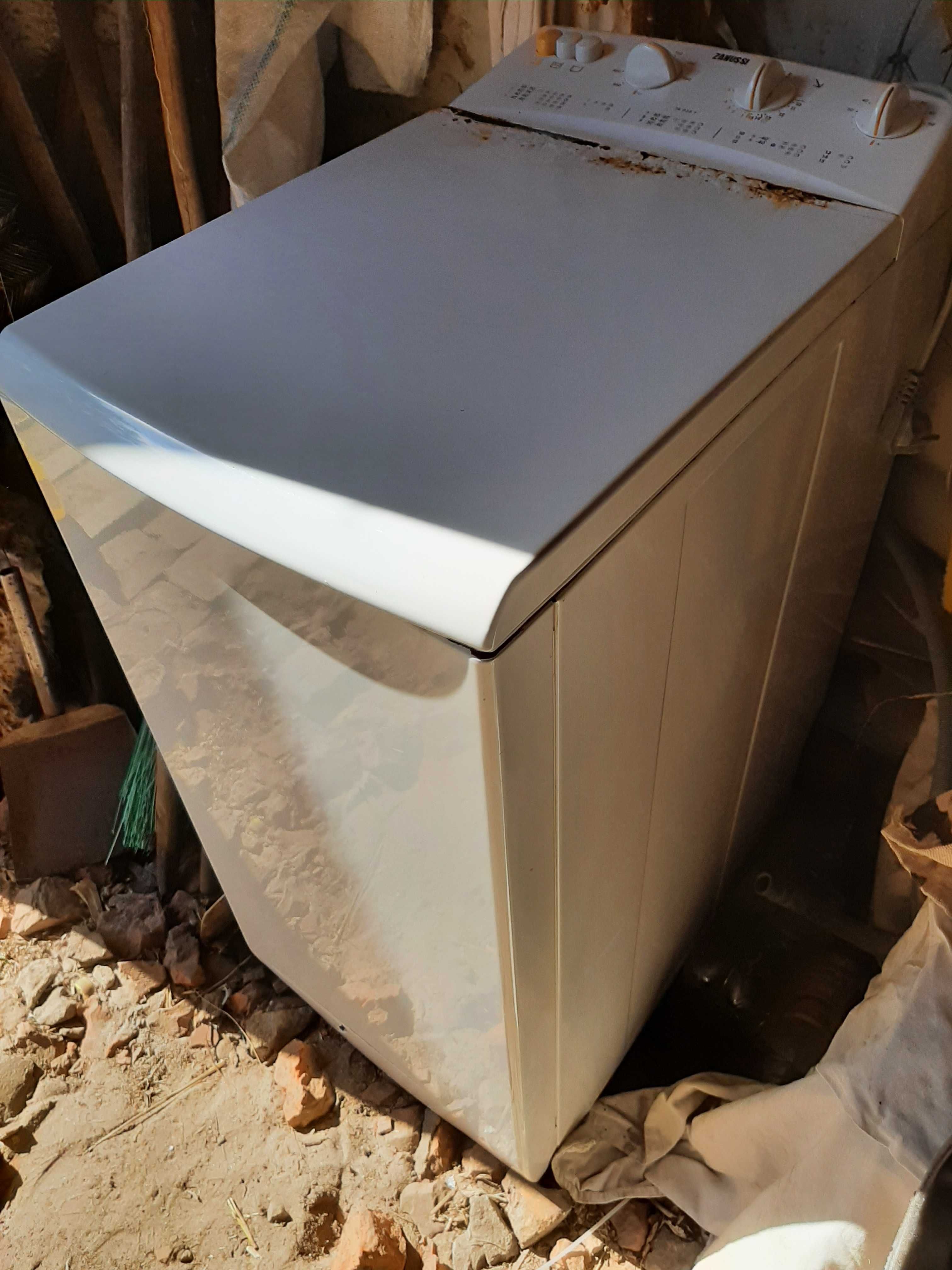 Стиральна машинка zanussi TA1033v