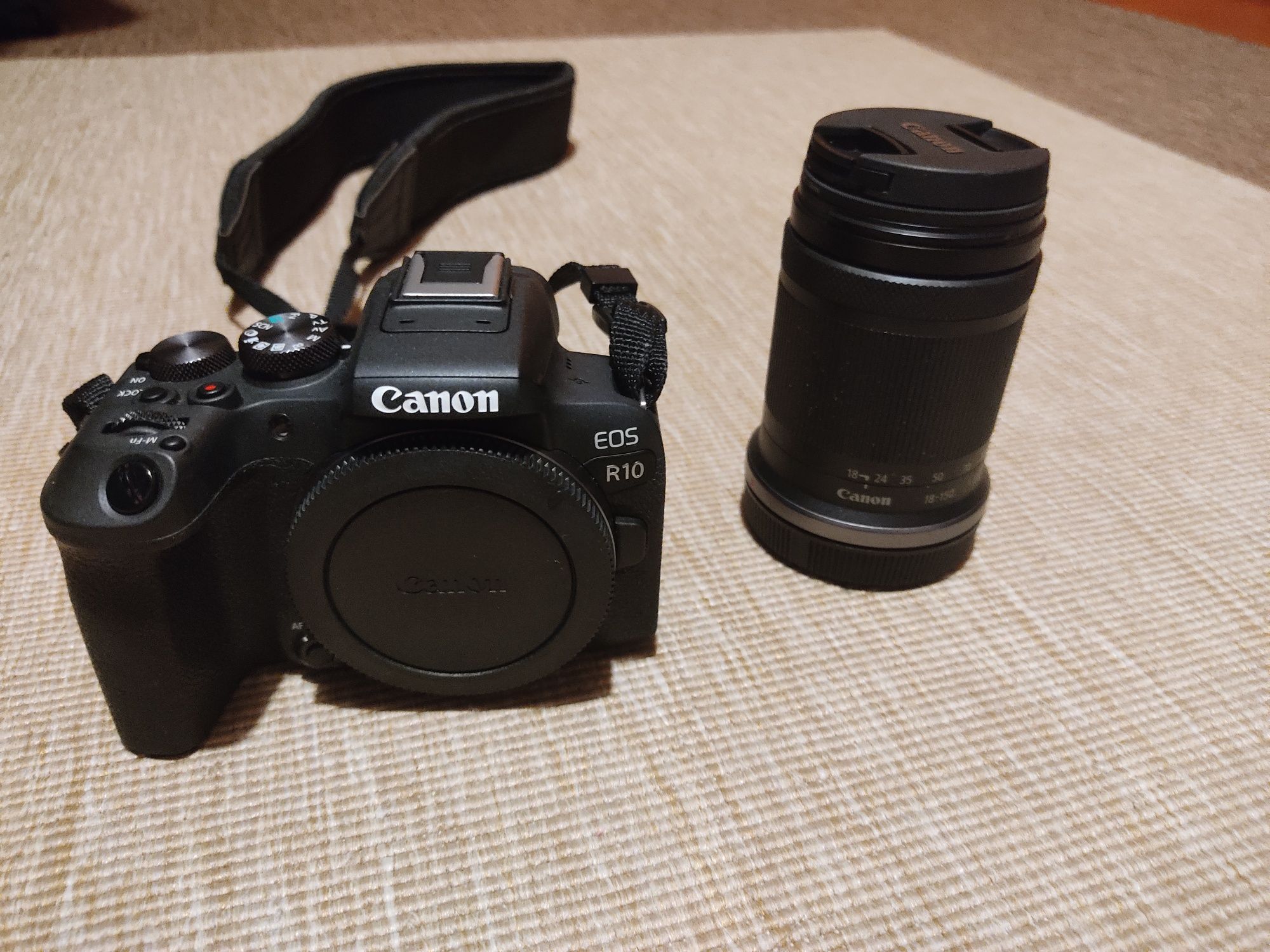 Canon EOS R10 mirrorless