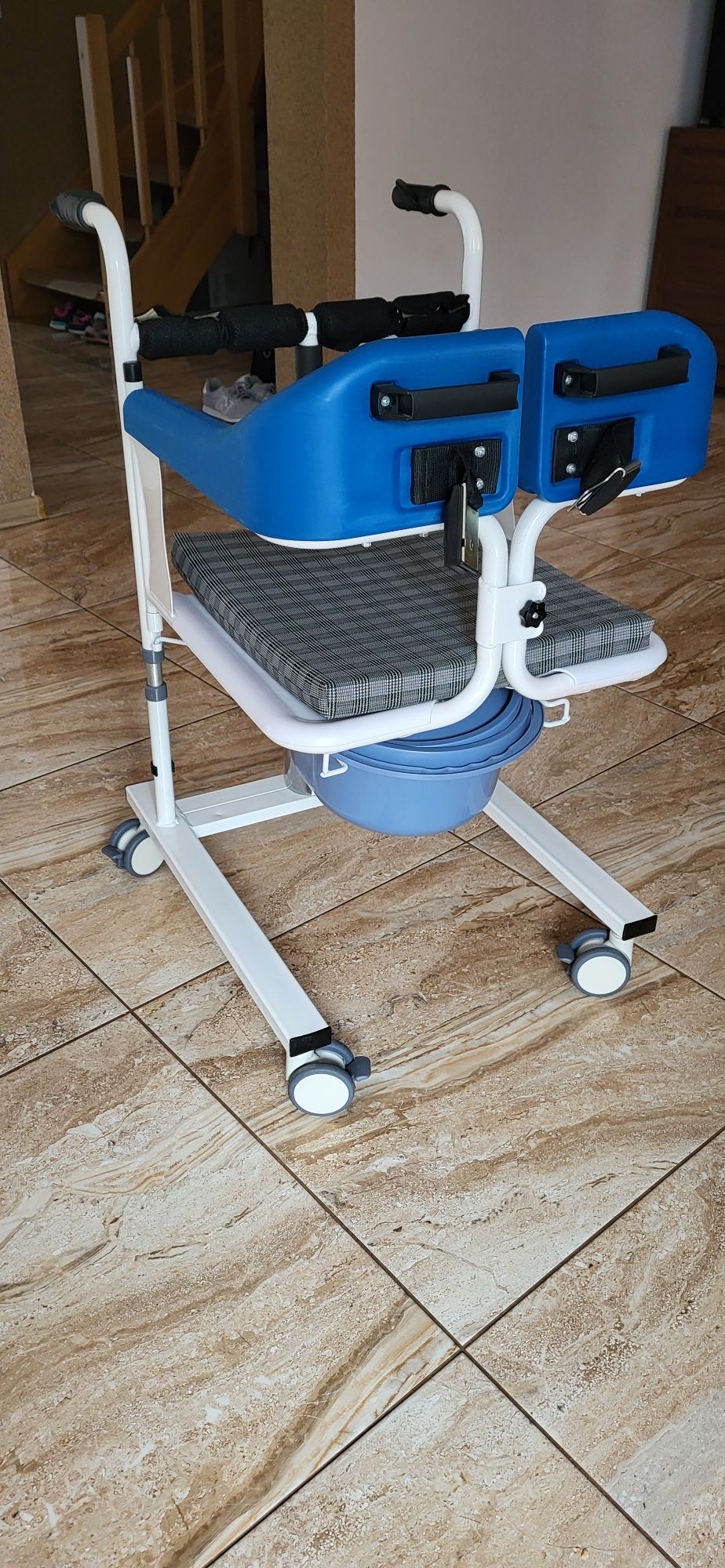 Krzesło hydrauliczne transportowe
