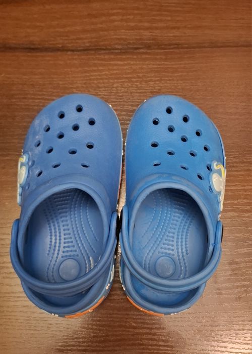 Крокси, сандалі для хлопчика 24 (7) розмір