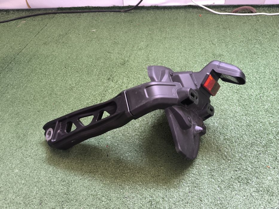 Guarda lamas / Suporte matrícula Mt 09 2016 a 2021