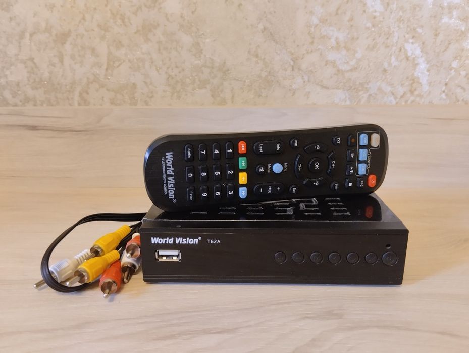 ТВ-тюнер World Vision T62A LE - DVB-T2, вживаний, у відмінному стані
