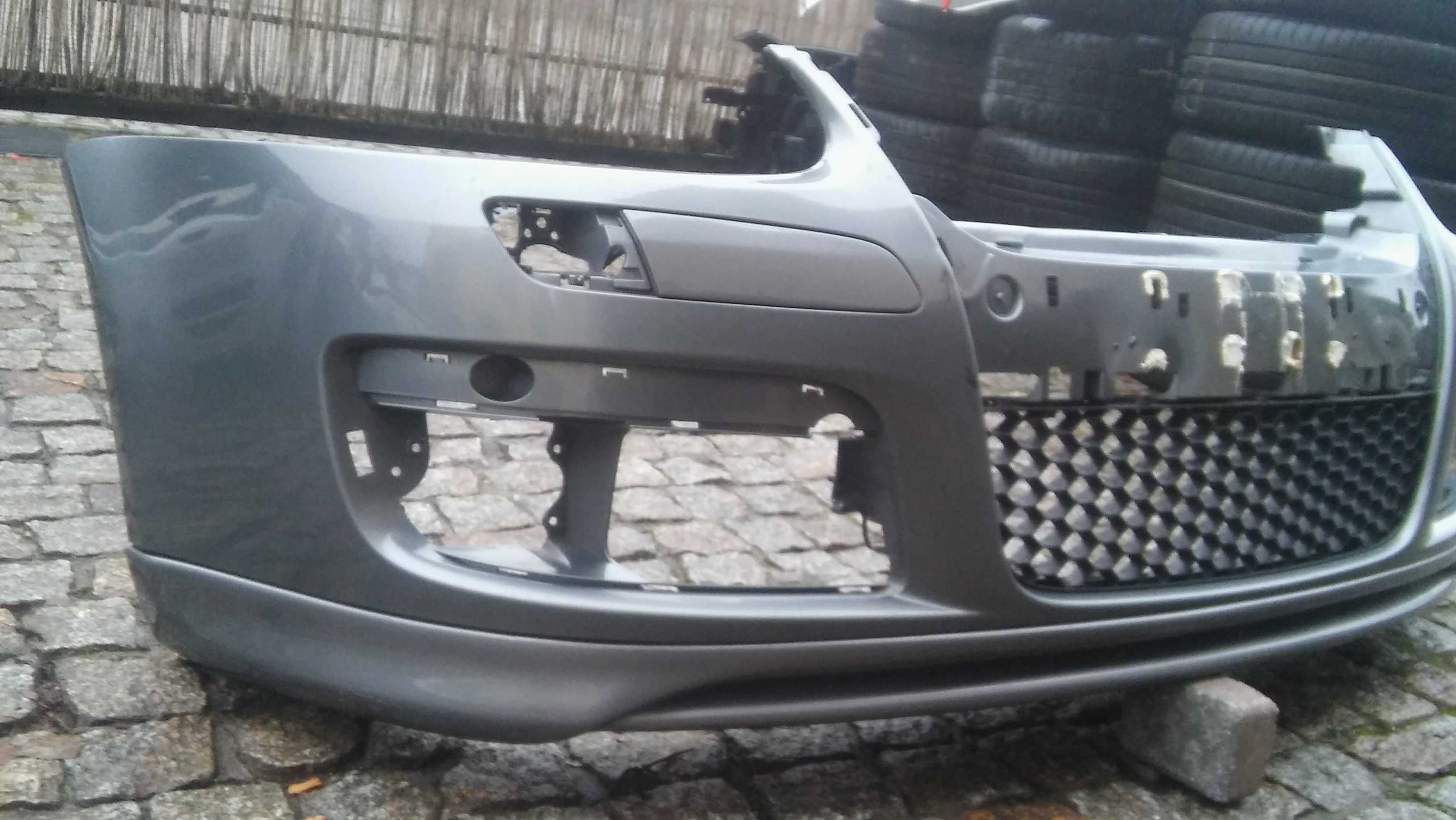 VW Golf 5,V,1K0,od 03r,GTI,zderzak przód,hokej,kratka środe,SZARY=LA7T