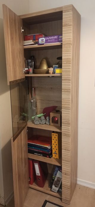 Witryna stojąca słupek regał biblioteczka