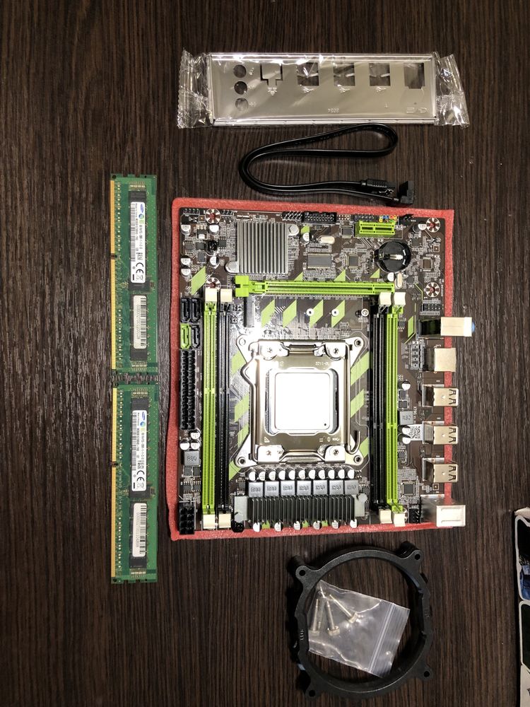 Комплект LGA 2011 Xeon E5-2650v2 Материнська плата х79G та 16GB ОЗУ