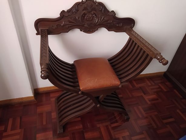 Cadeirão Savonarola Antiga Mogno - Vintage Pele - Cadeira Madeira