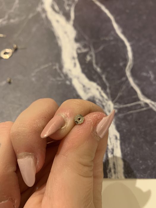 Srebrne kolczyki Apart.