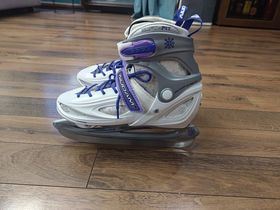 Łyżwy regulowane 34-37