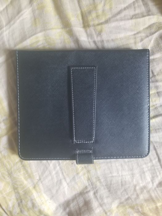 Продам чехол-клавиатуру для планшета (новая)