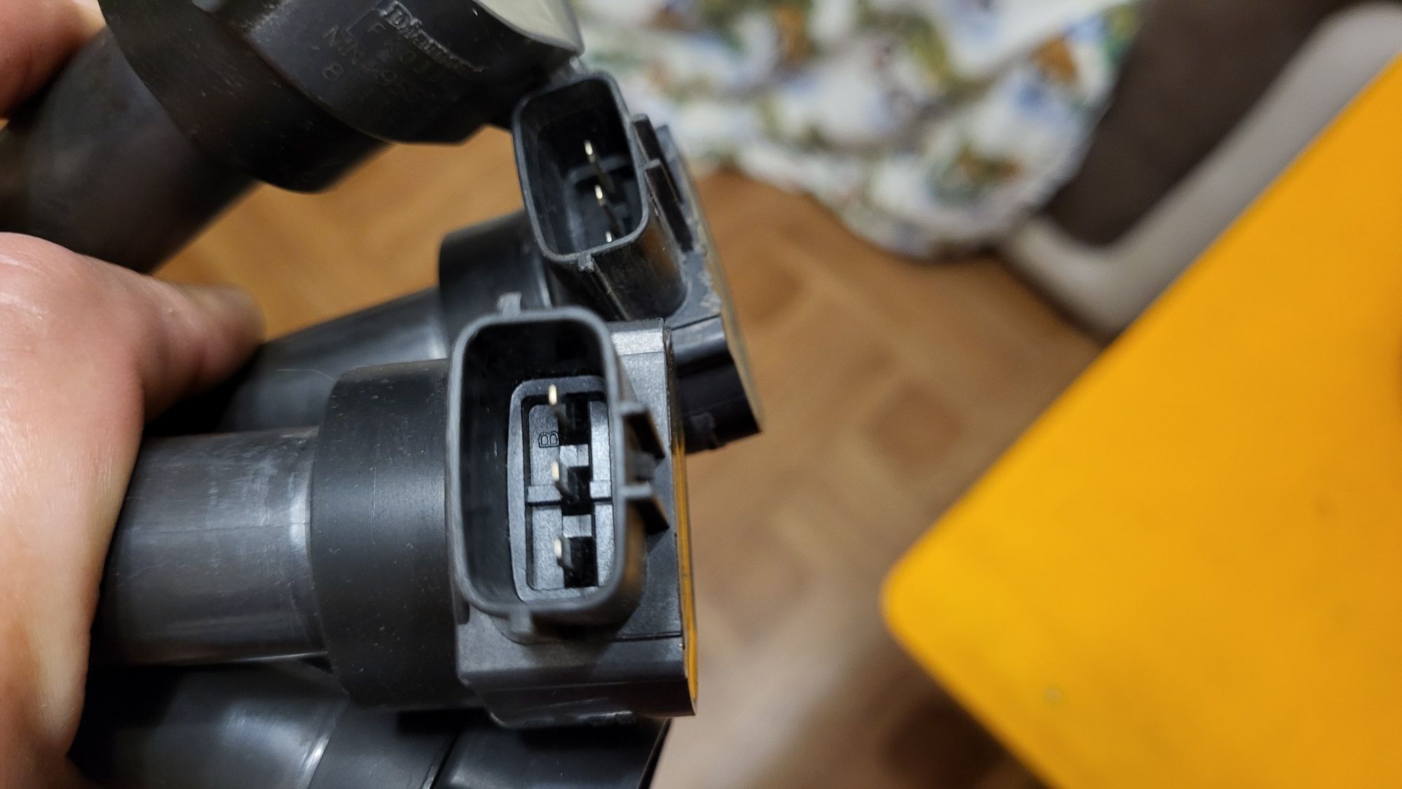 Катушка Mitsubishi Colt VI 2004-2012  MN195616/ Smart Forfour 2004