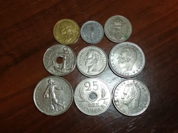 PORTES GRÁTIS 9 moedas estrangeiras