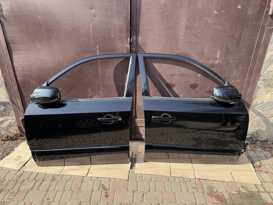Двері ідеальні Hyundai Tucson 2005-2008 чорні запчасть Хюндай