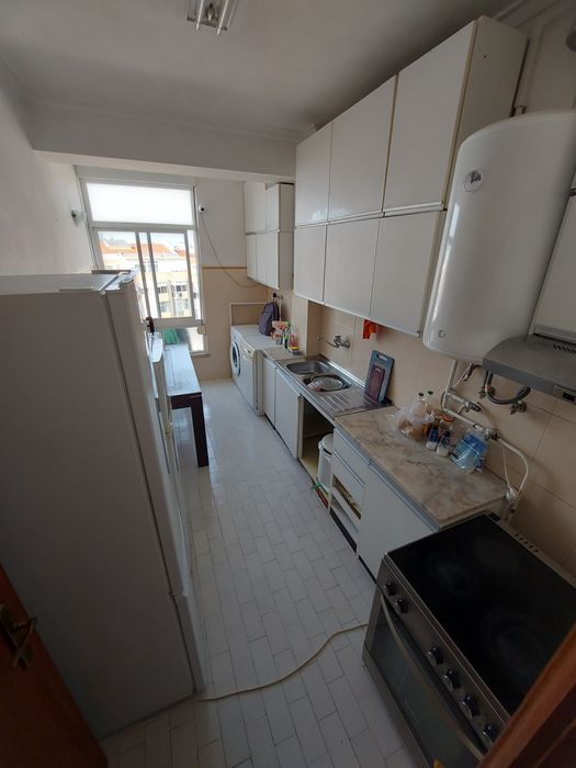 Alugo quarto compartilhado sem calção