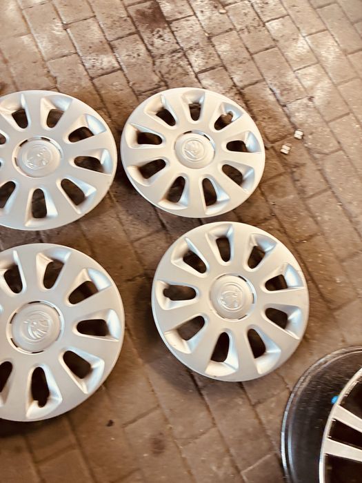 kołpaki skoda orgina ładne 14cali
