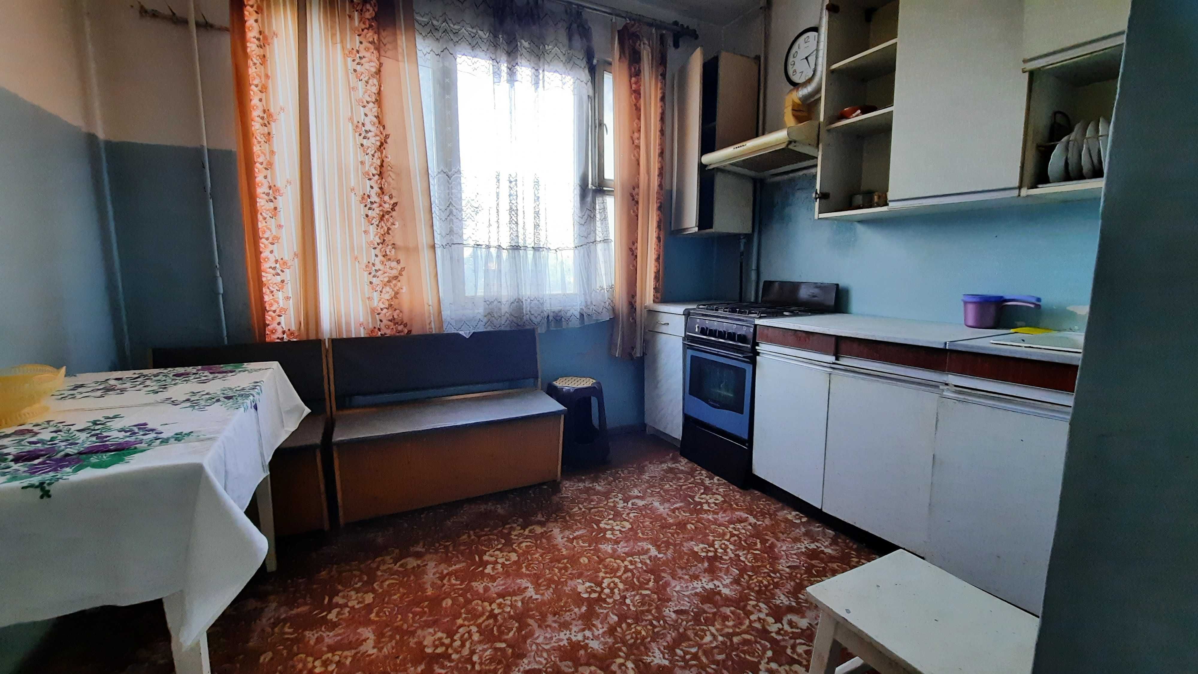 Продається 3-К квартира, по просп. В.Порика 11-А (Виноградар)