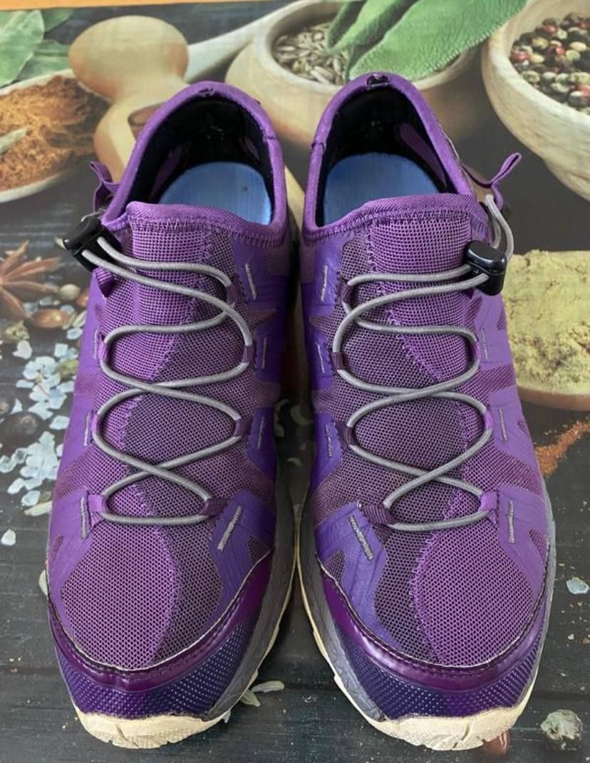 Крассовки haglofs by Asics Оригінал 40 розмір.