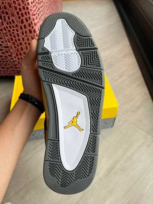 Jordan_4_Retro_Yellow_Lightning Biegania / Roz.41
