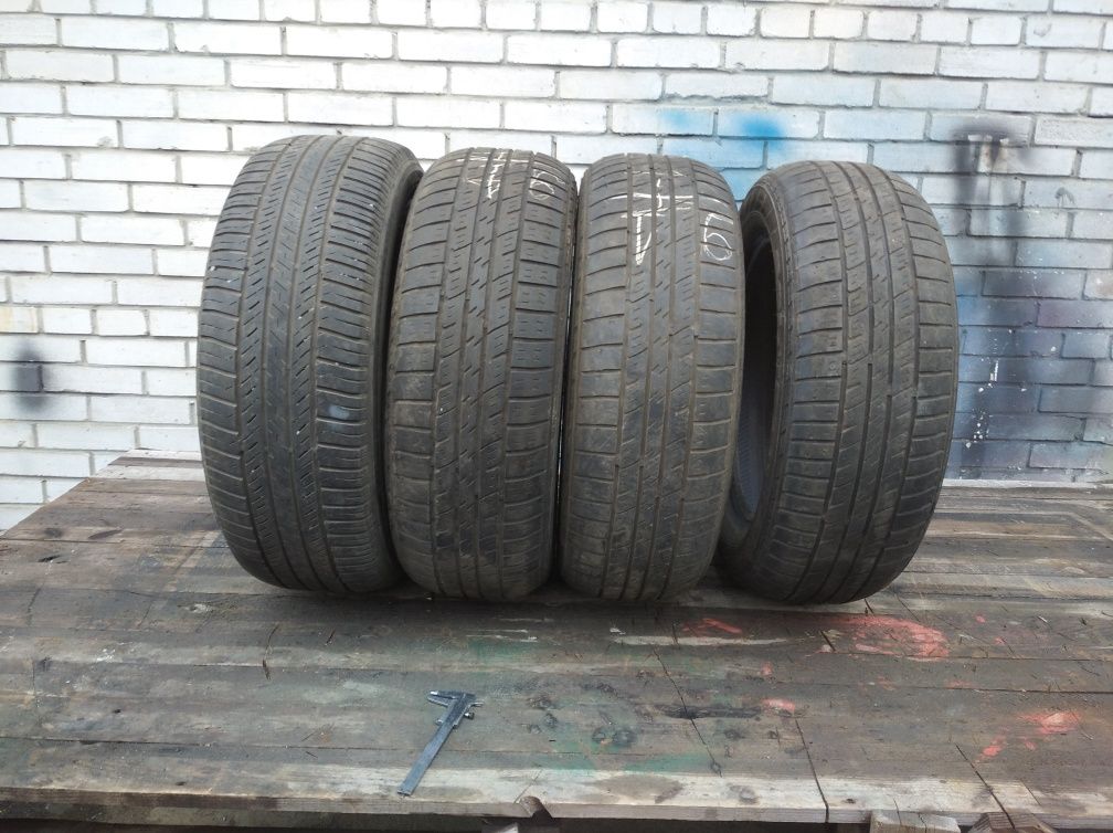 Продам резину 235/60 R18 Kumho