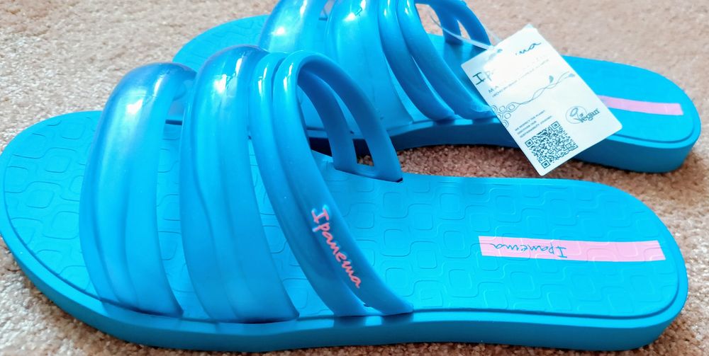 Klapki Ipanema Puffer, nowe z metką, r. 40, długość wkładki 25.5 cm