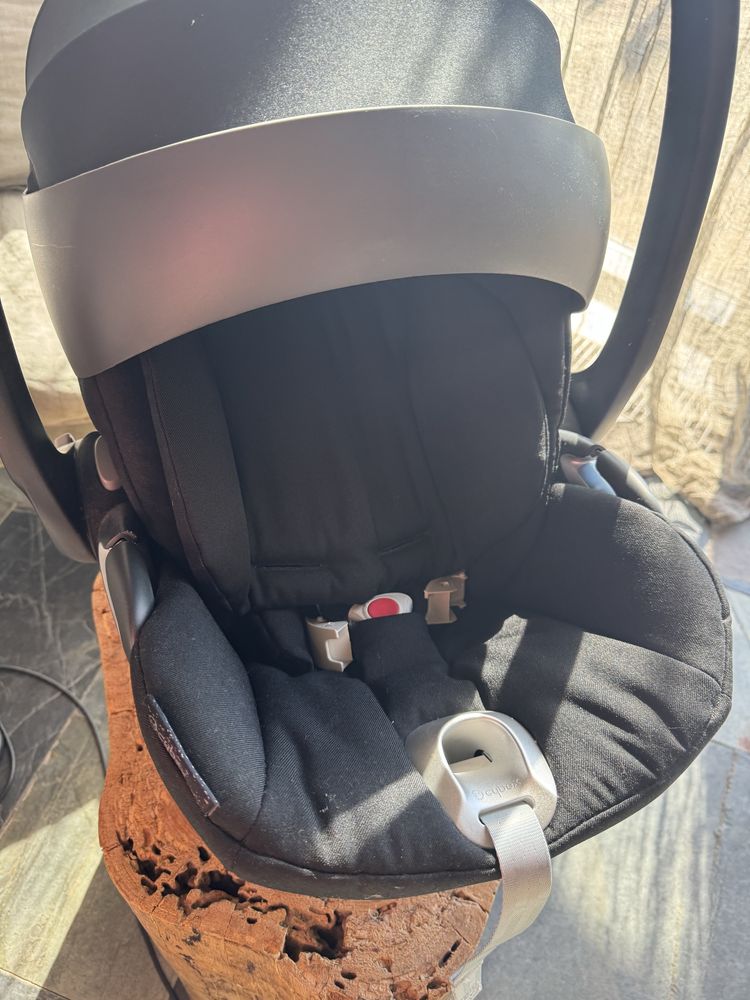 Автокрісло, люлька Cybex