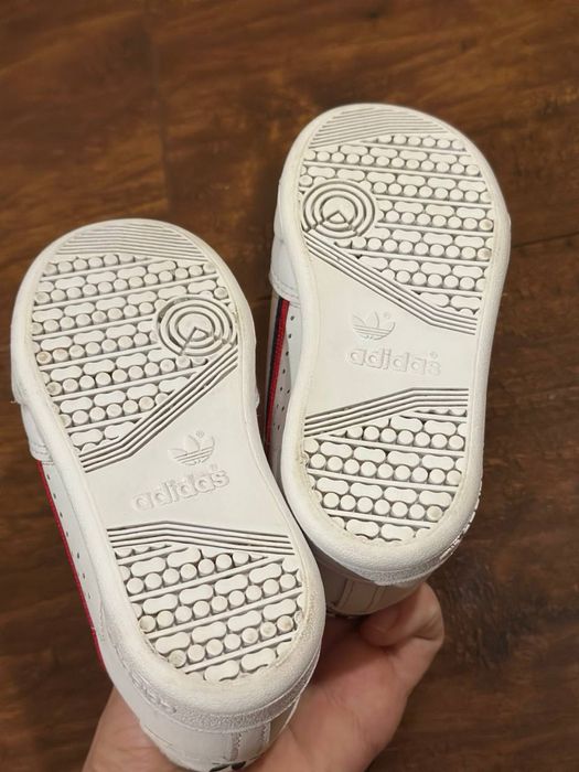 Дитячі Кросівки Adidas оригінал, 22 розмір