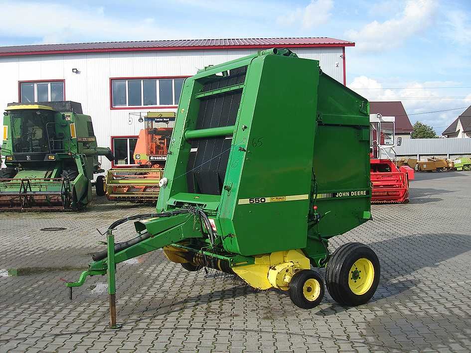 Пресс подборщик John Deere 550