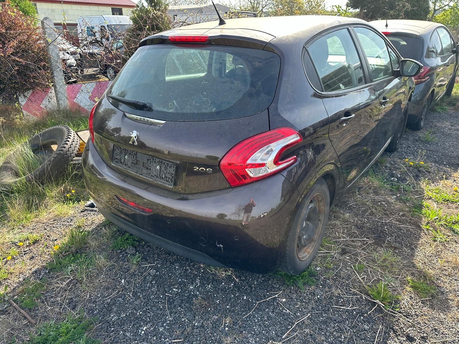 Zderzak tylni Peugeot 208 rocznik 2014