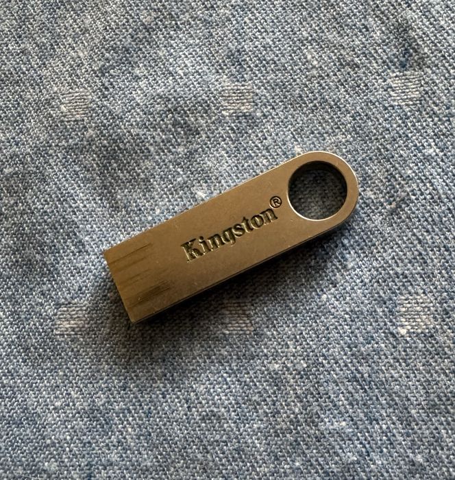 Флешка 32GB+16GB