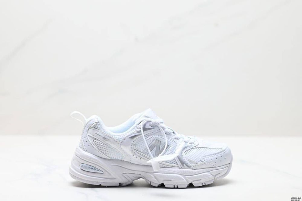 New balance criança
