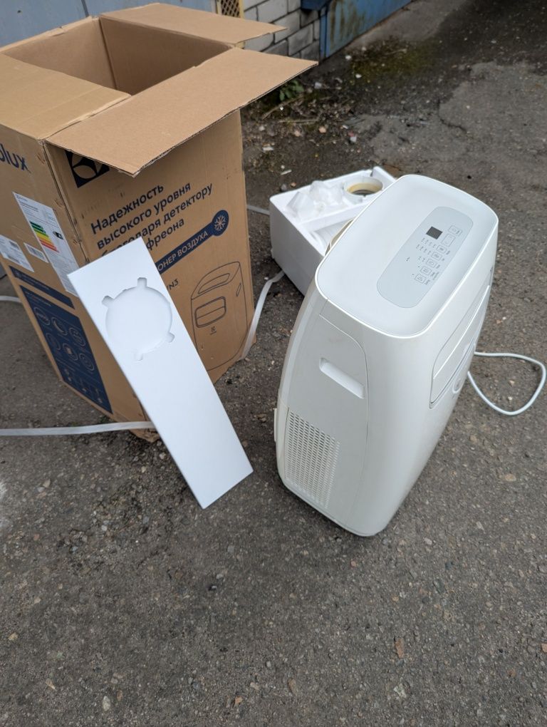 Кондиціонер мобільний ELECTROLUX EACM-09 CG/N3 кондиционер мобильный
