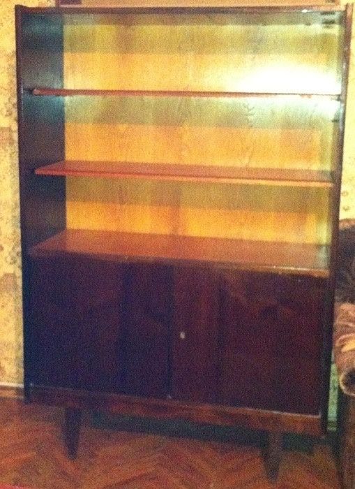 Шкаф книжный            .