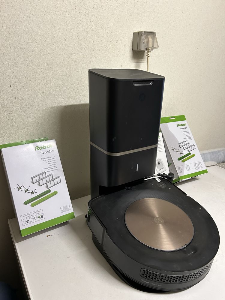 Aspirador iRobot Roomba S9+