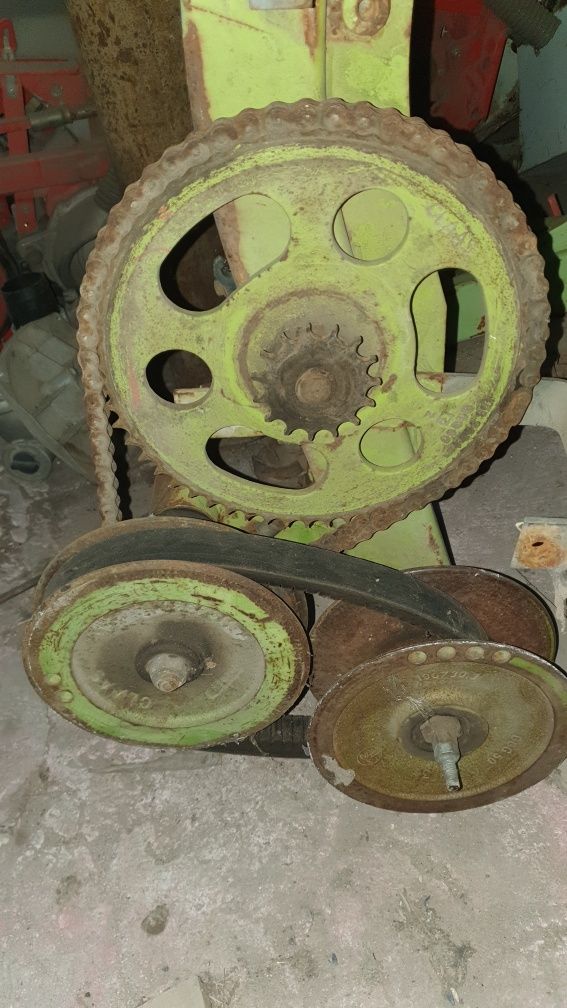 Боковина мотовила  клаас claas шківи варіатори циліндри підйому , вино