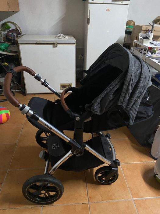 Carrinho de bebé Jané Muum Pro (com ovo e cadeira auto)