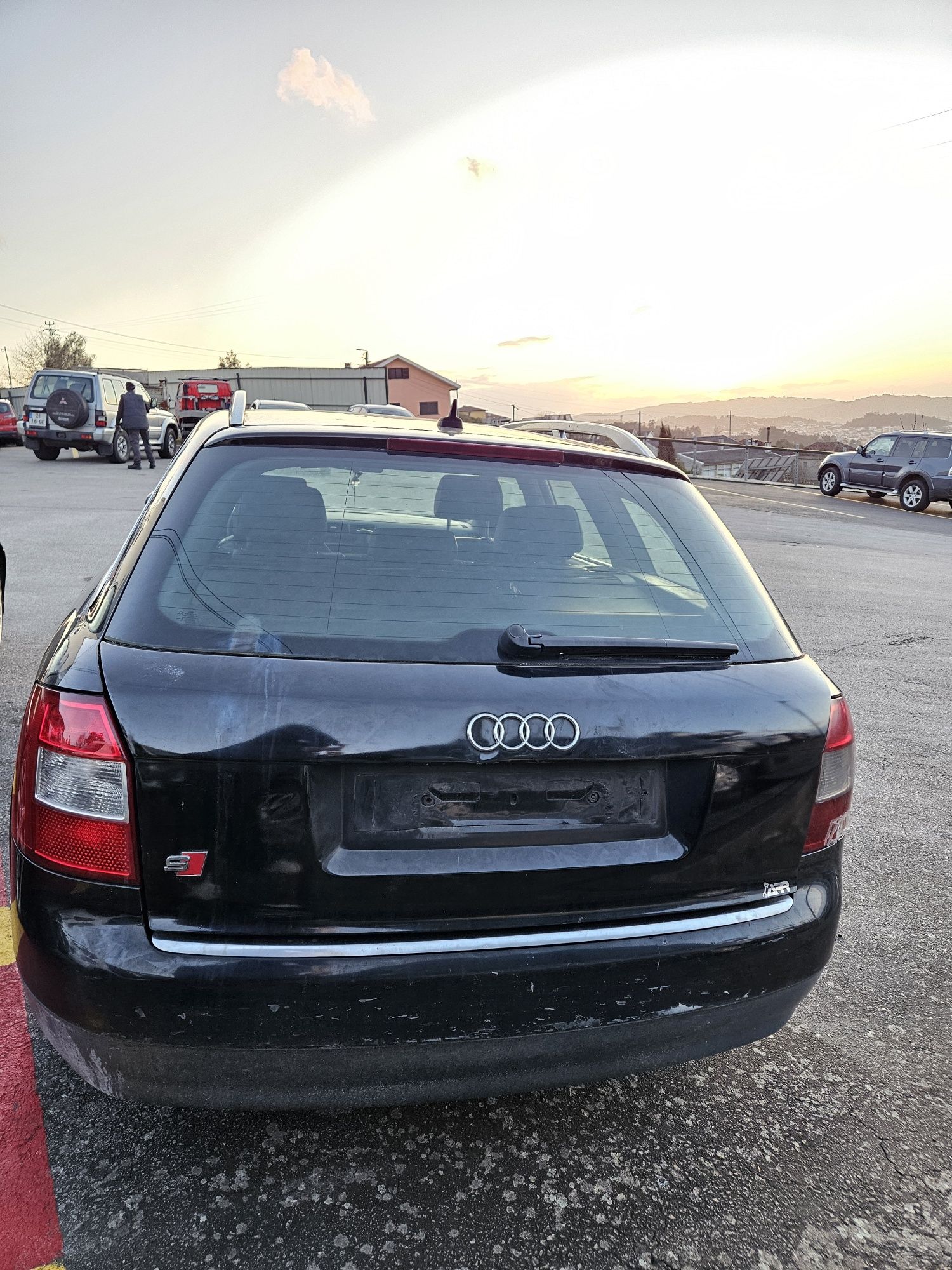 Audi A4 B6 Avant S Line 1.9 TDi 130CV de 2003 para peças