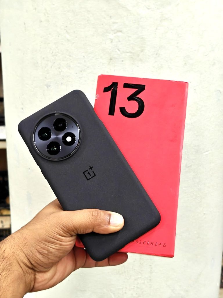 One plus 13...256/12gb