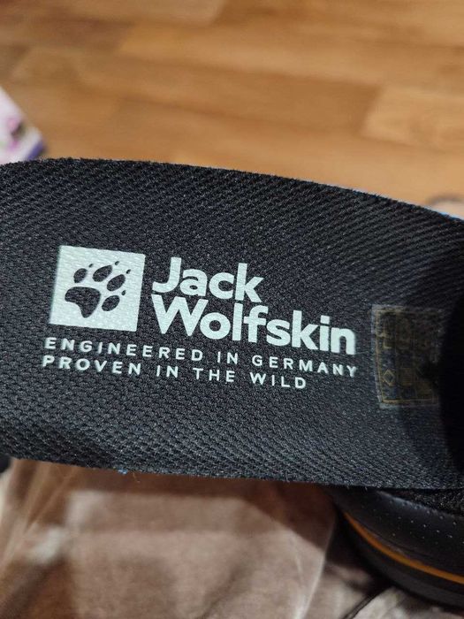 Jack Wolfskin взуття / трекінгові кросівки / ботинки
