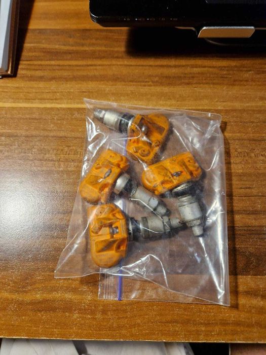 Датчик клон тиску в автомобільних шинах BH-Sens UVS4050