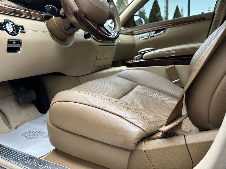 Mercedes S-class W221