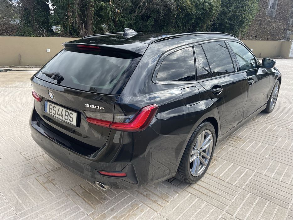 Bmw 320e xdrive  touring PHEV vários extras