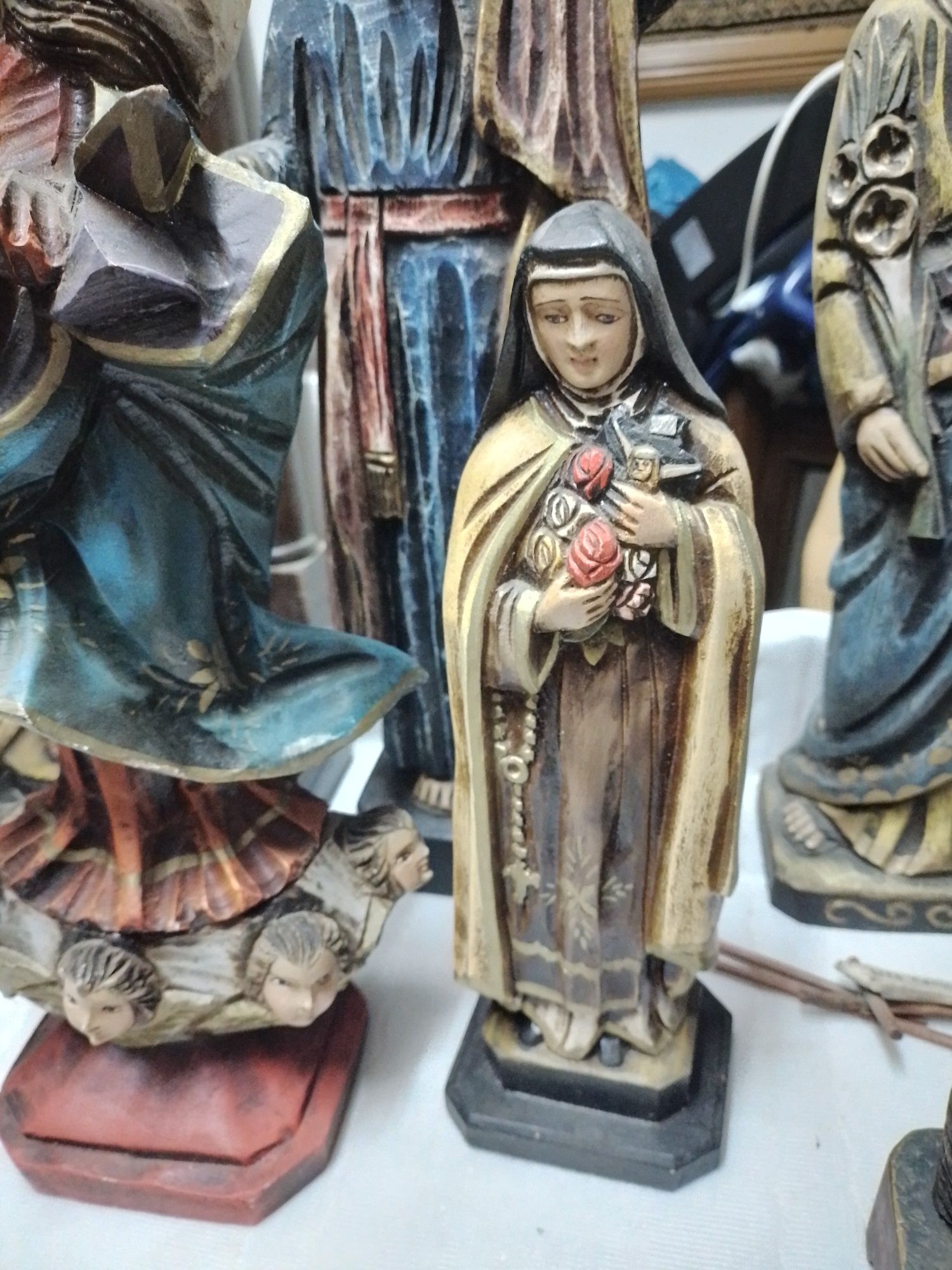 Vendo artigos em madeira  antigos arte sacra