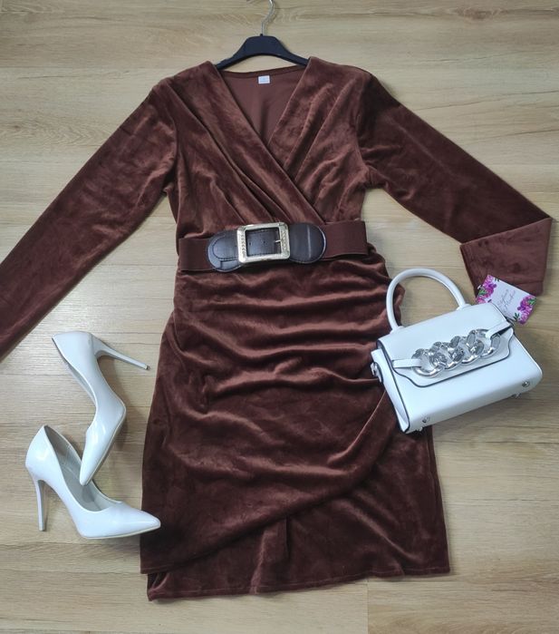 Sukienka welur czekoladowa