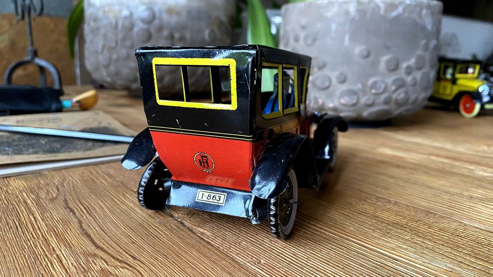Carro de lata vintage Paya 1905 - Taxi Vermelho (Colecionável)