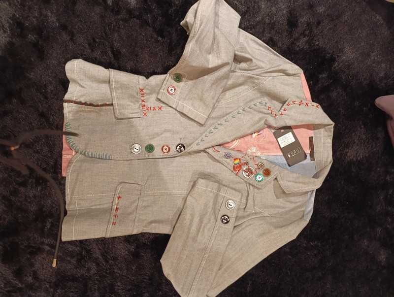 Blazer estilo Desigual