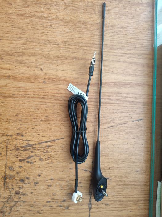 Антена автомобільна врізна