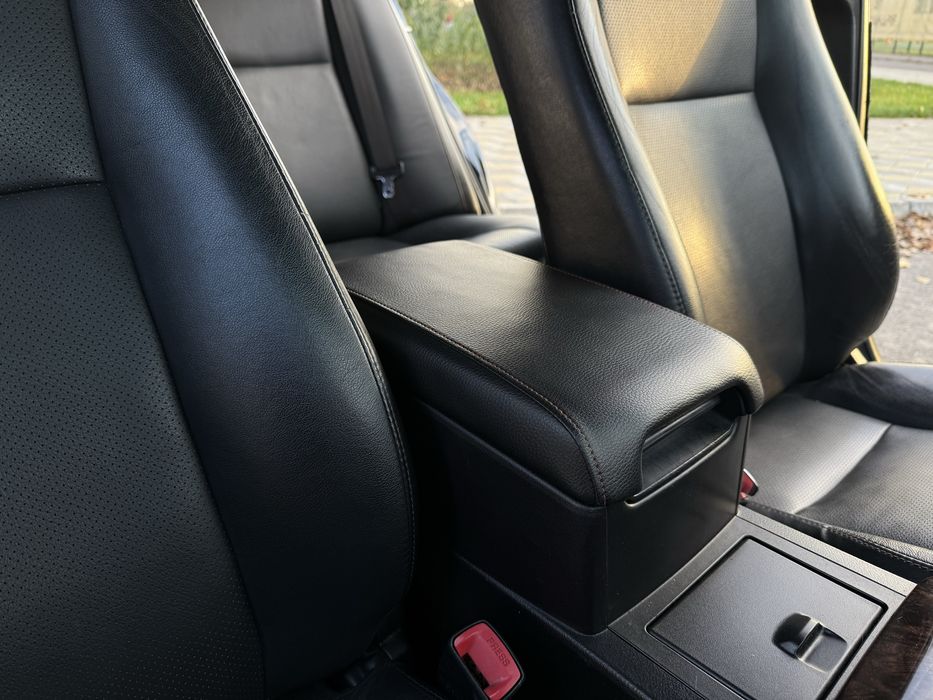 Toyota Camry XV55 офіційна (не фарбована)