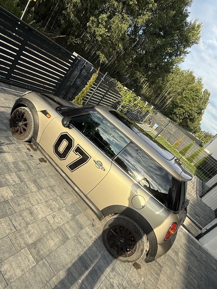 sprzedam mini 2009 r